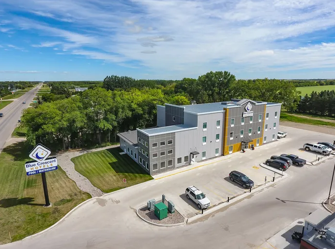 Blue Crescent Hotel : Carmen